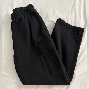Aritzia Mega Fit Cargo Sweatpants